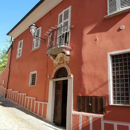 La Rocca Di Efisio Costigliole d'Asti Exterior foto