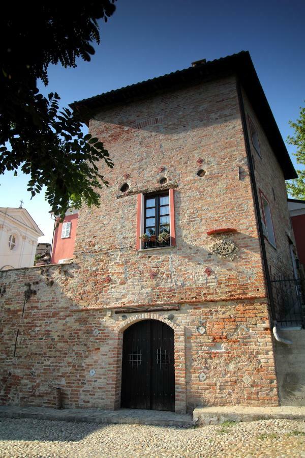 La Rocca Di Efisio Costigliole d'Asti Exterior foto